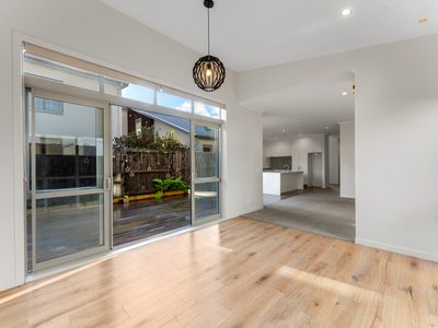 33 Kanuka Road, Hobsonville