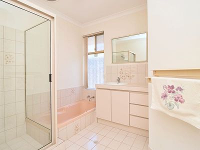 2 Freedman Way , Winthrop