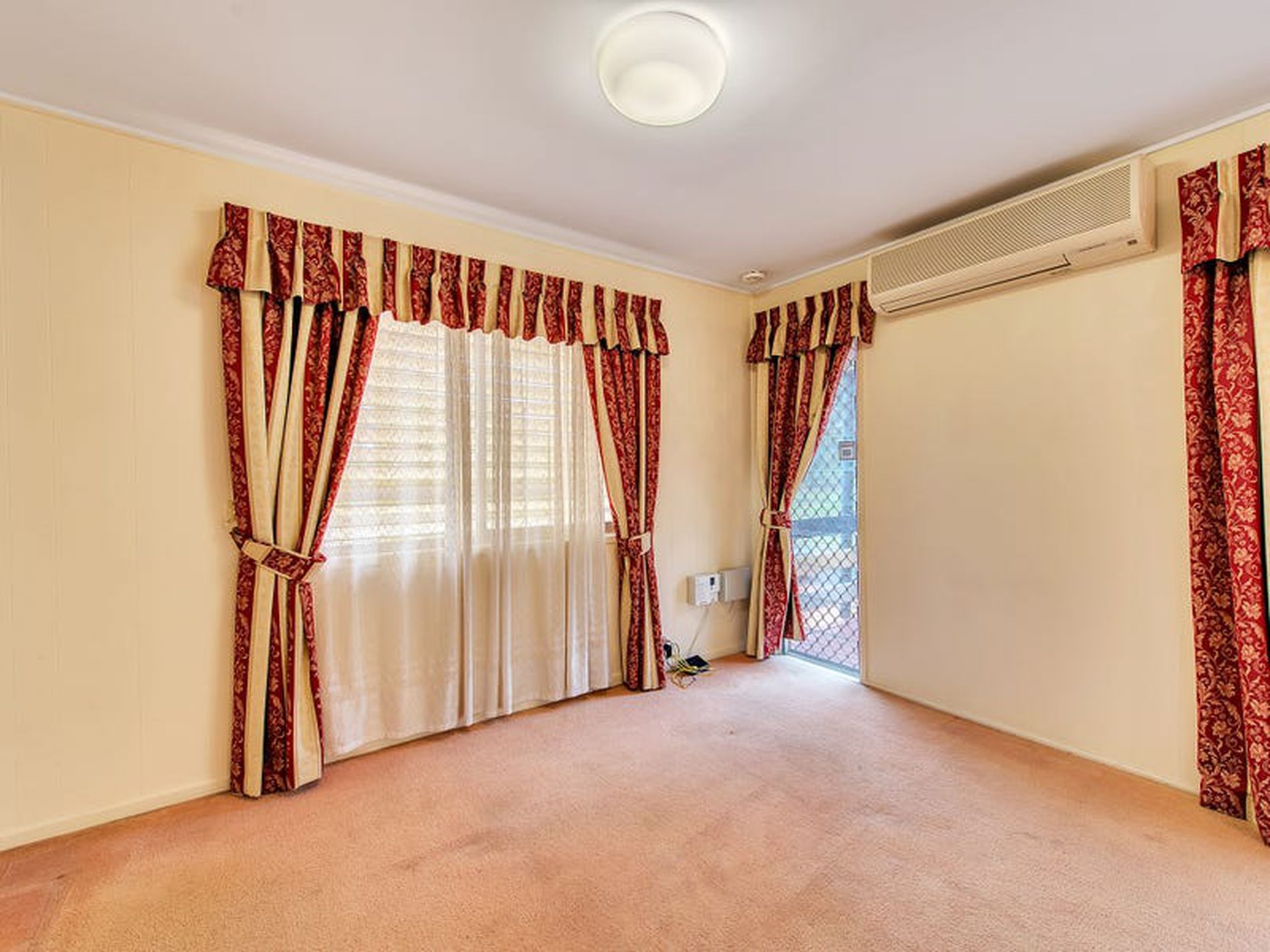 15 Eagle Street, Goodna