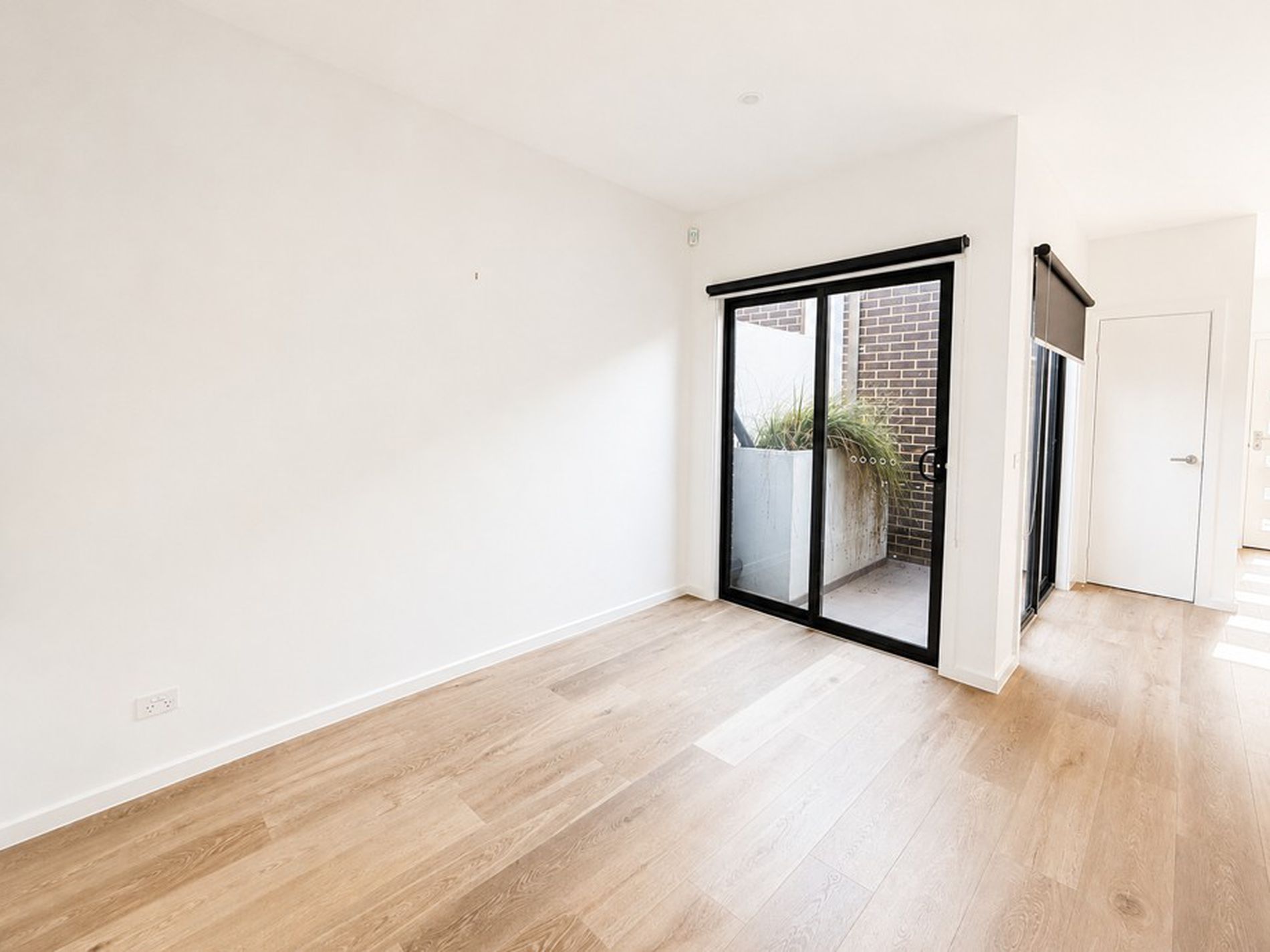 35A Hindmarsh Drive, Manor Lakes
