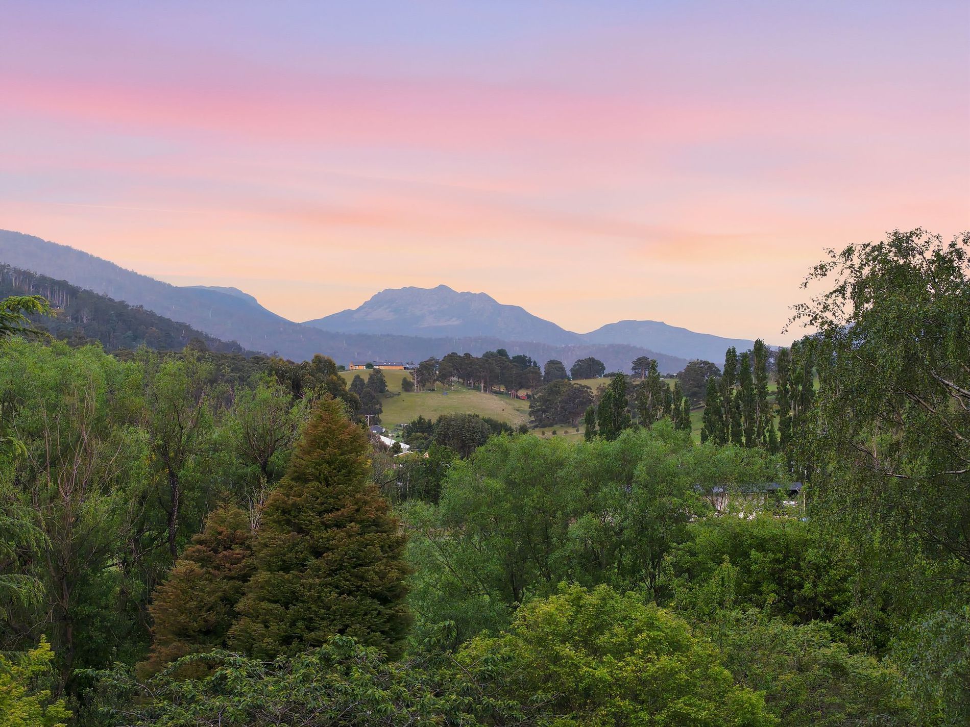 160 Lucaston Road, Lucaston