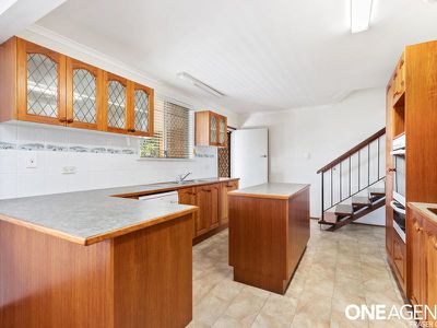 14 Denmans Camp Road, Torquay