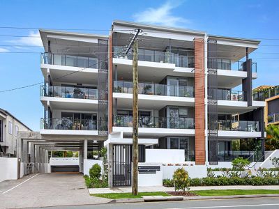 9 / 131-135 Bradman Avenue, Maroochydore