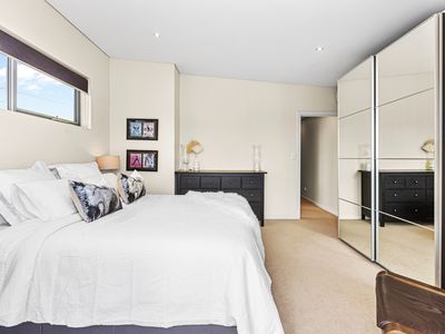 1 / 111 Summers Street, Perth