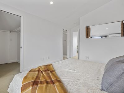 2F / 5 Furneaux Way, Remuera