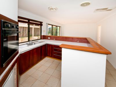 3/8 Colin Road, Scarborough