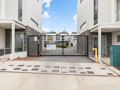 17 / 18 Westralia Gardens, Rockingham