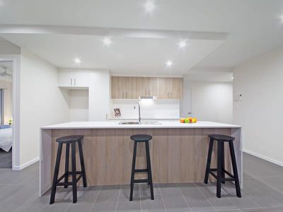 10 / 11 Besham Parade, Wynnum