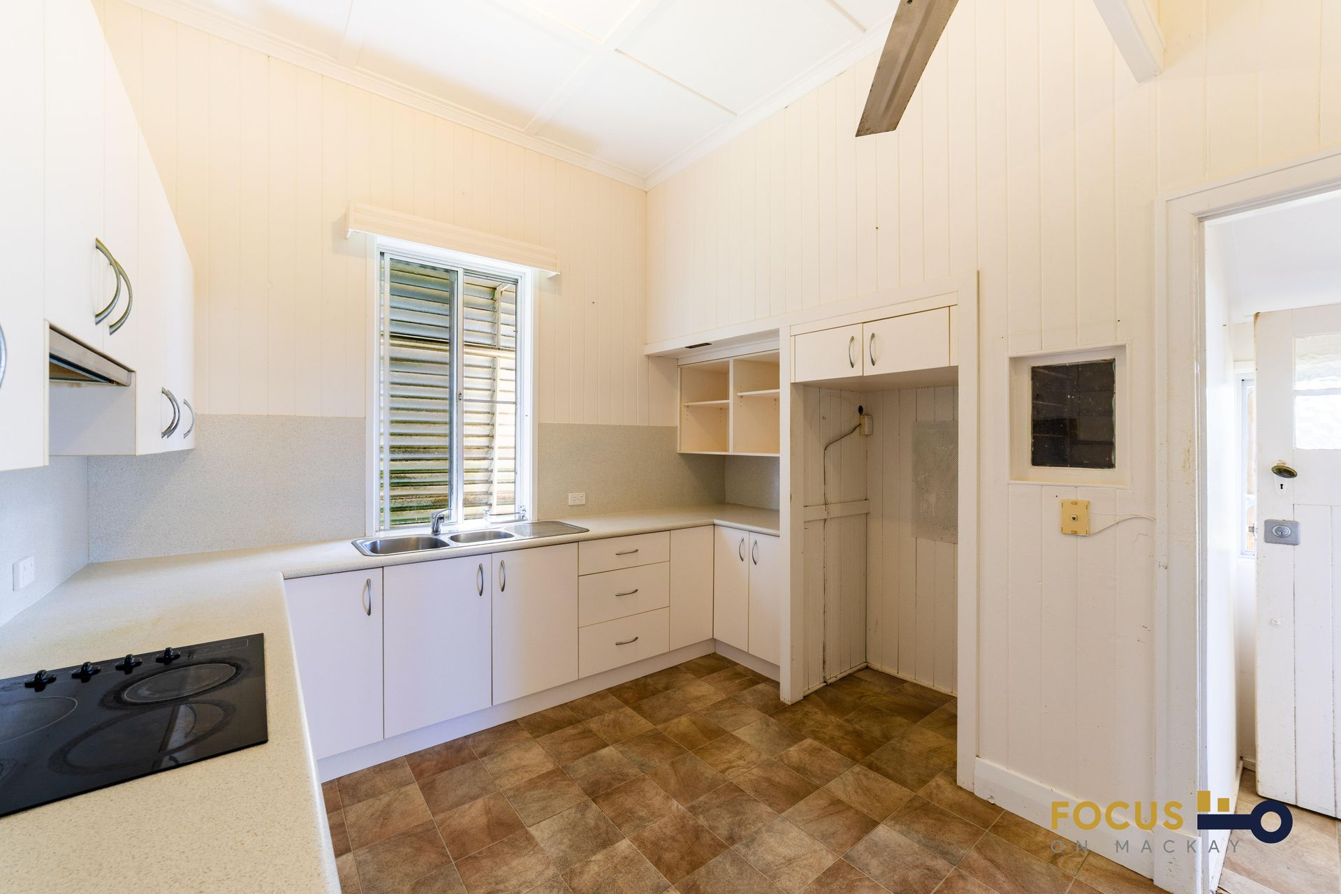 24 Leslie Street, Sarina