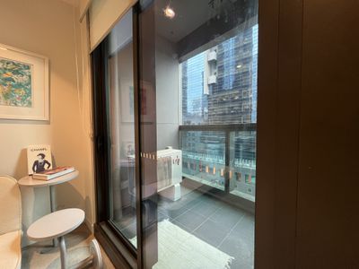 1204 / 285 La Trobe Street, Melbourne