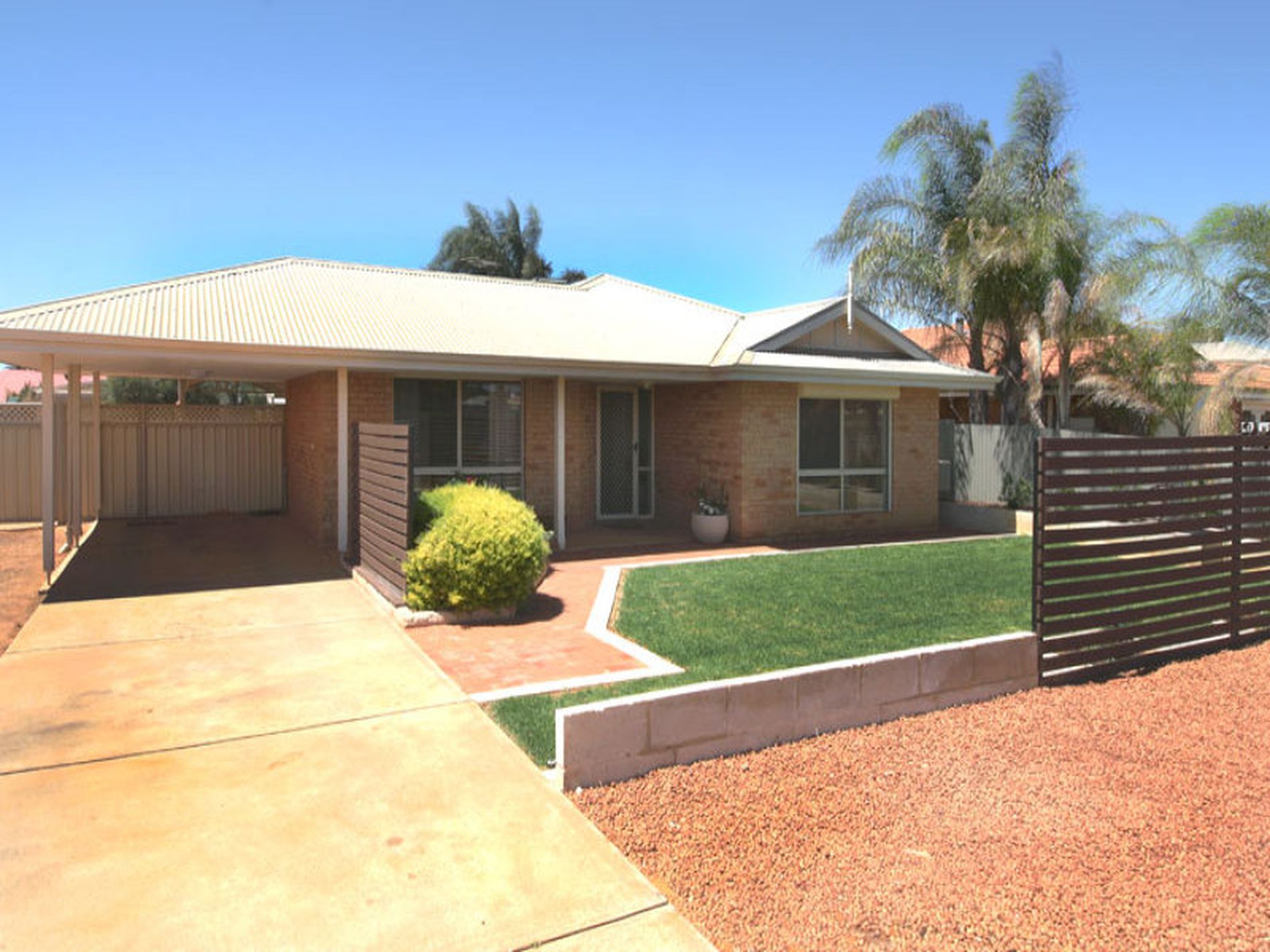 33 Bates Drive, Kalgoorlie