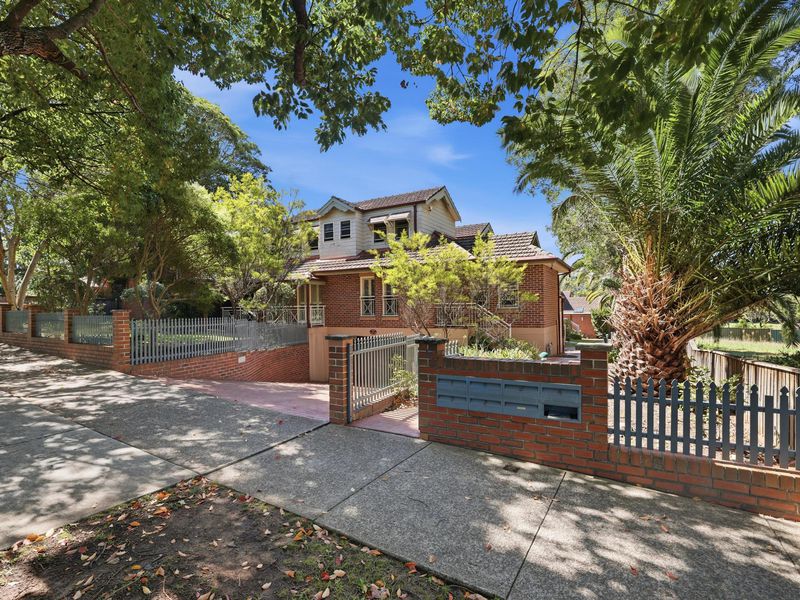 4 / 5 Jersey Road, Strathfield