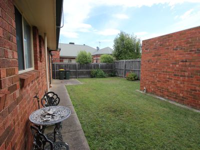 1 / 29 Coakley Crescent, Lovely Banks