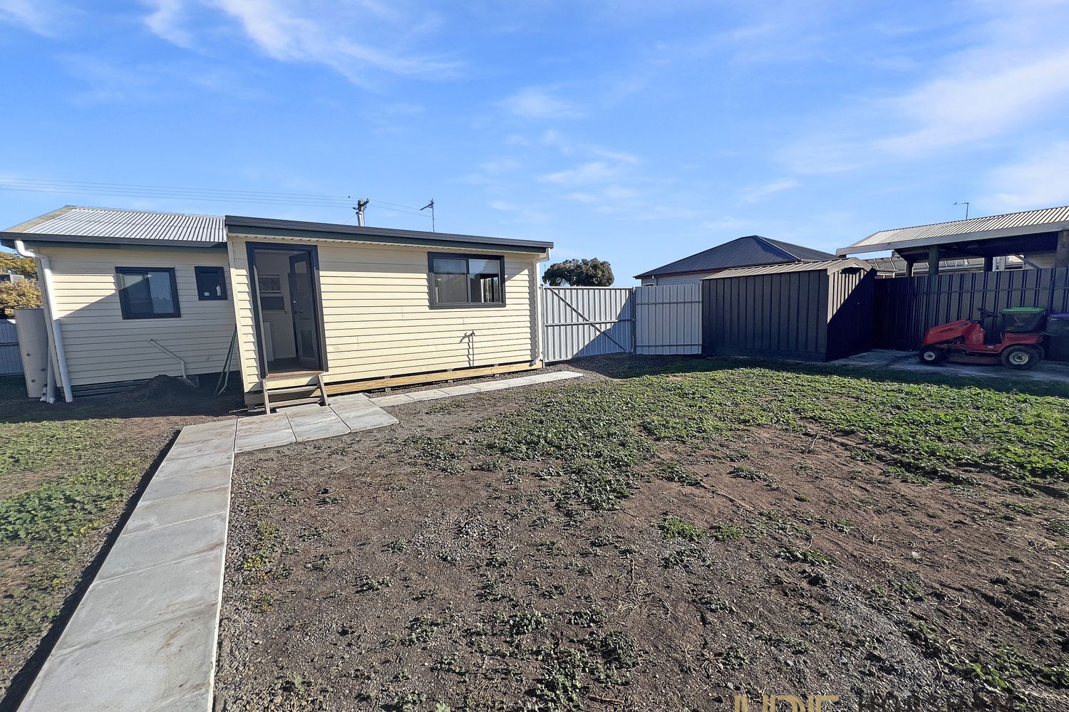 6 Queen Street, Horsham