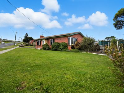46 Davies Street, George Town