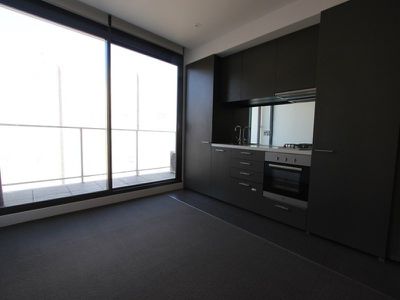 803 / 32 Bray Street, South Yarra