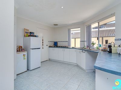 11 Pebbly Way, Clarkson