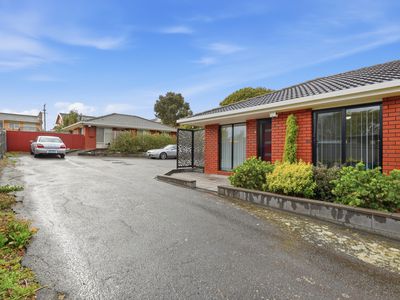 2 / 25 Walkers Avenue, Newnham