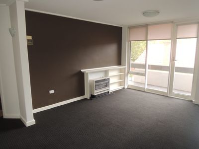 6 / 21 Kingsley Street, Elwood