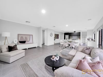3 Farmingdale Street, Manor Lakes