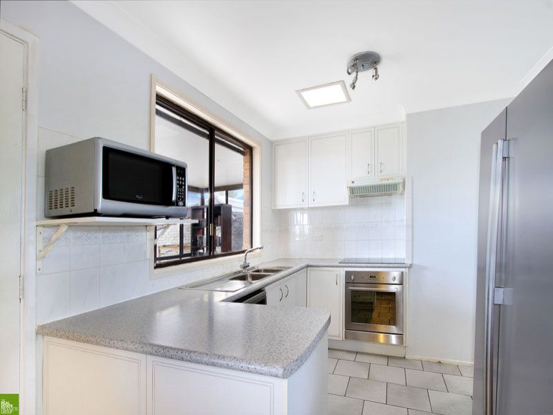 17 Loch View Avenue, Farmborough Heights