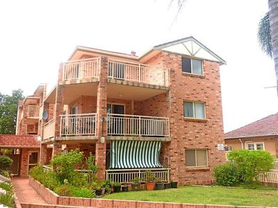 1 / 26 Hampden St, Beverly Hills