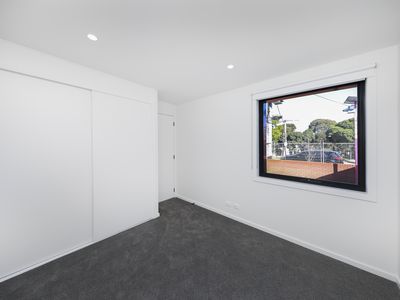2 / 4 Anderson Street, Ascot Vale