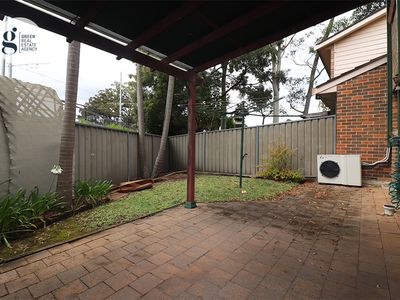 6 / 5 Leamington Road, Dundas