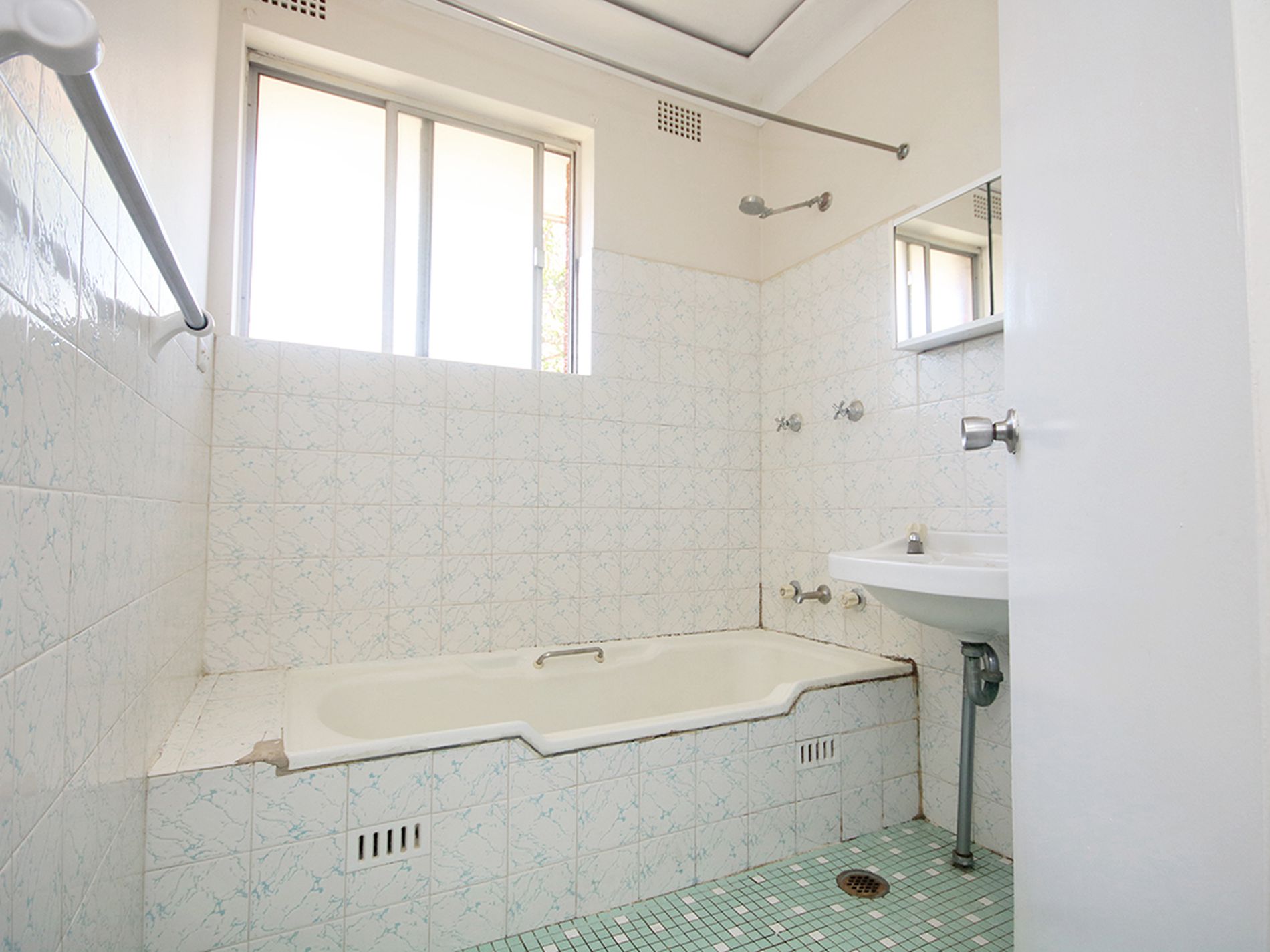 5 / 87 Sproule Street, Lakemba