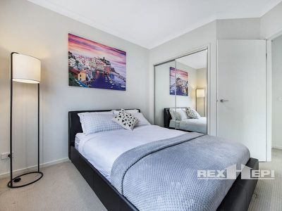 8 Camolina Way, Clyde North