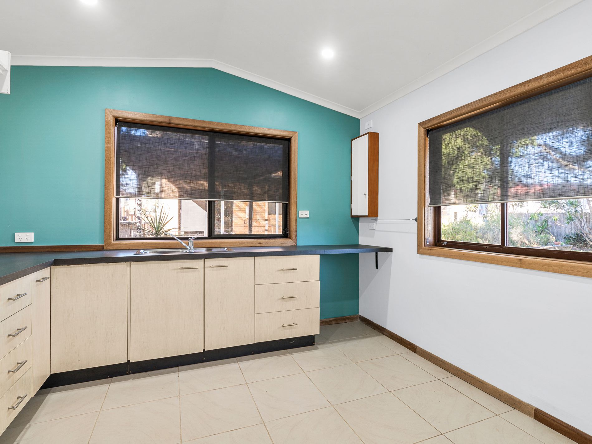 31 Brinawarr Street, Bomaderry