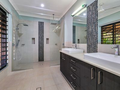 270 Beddington Road, Herbert