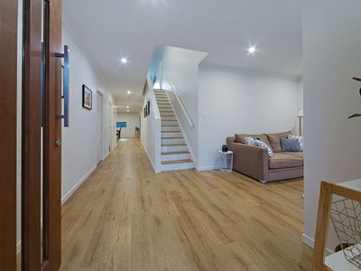 1 Paige Crescent, Wakerley