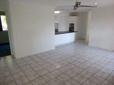 3 Salamander Place, Rochedale South