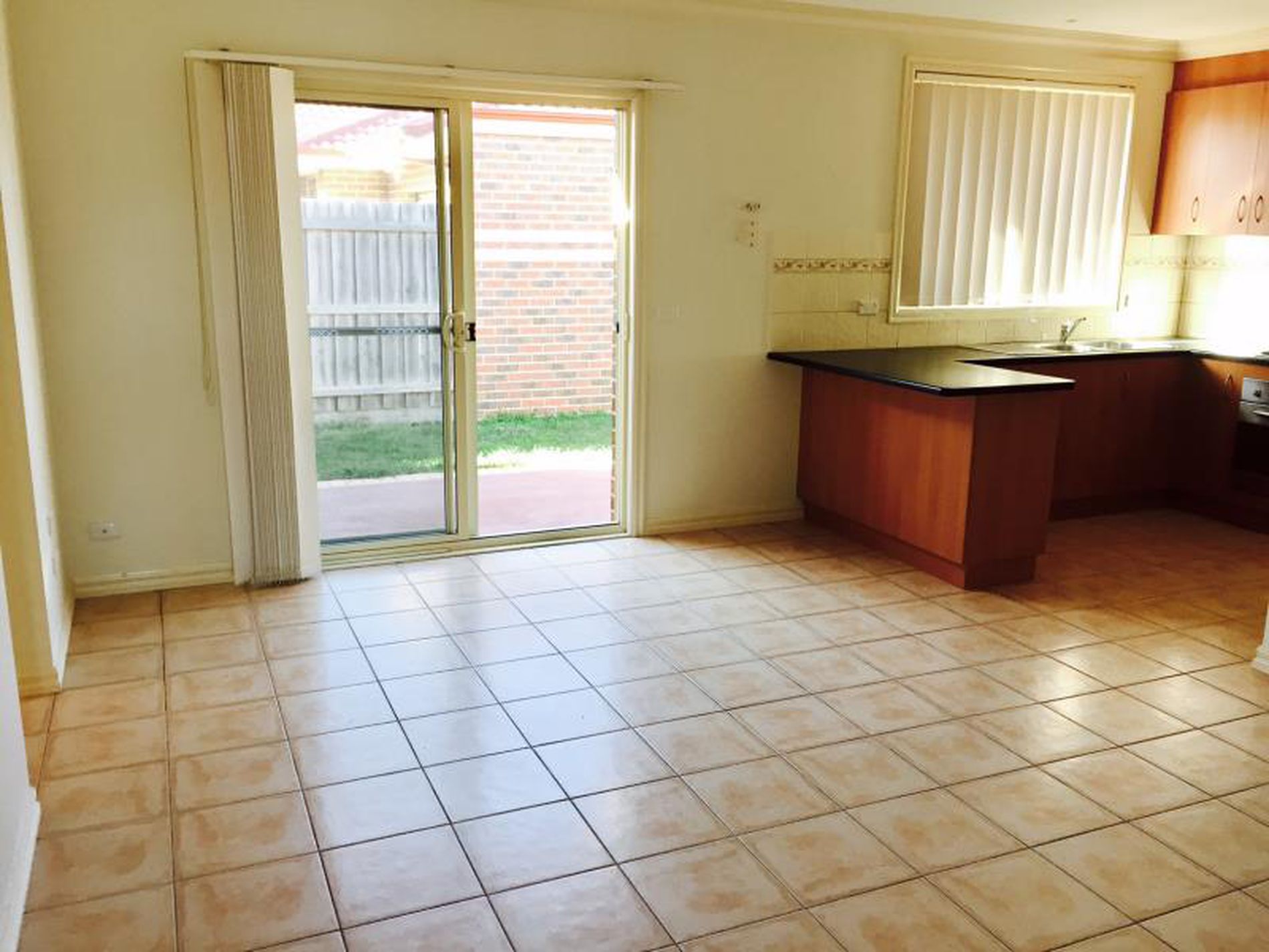 2 / 96 Thames Boulevard, Hoppers Crossing