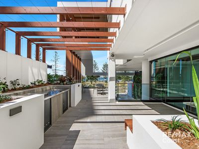 809 / 372 Marine Parade, Labrador