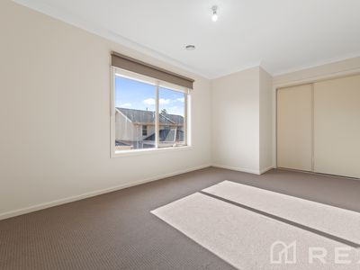 7 / 139 Endeavour Drive, Cranbourne North