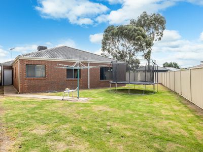 9 Settlers Drive, Kialla