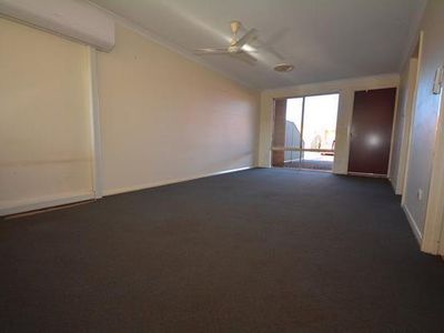5 / 1 Cowra Drive, Newman