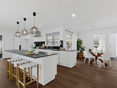 14 Lambourne Court, Lawnton