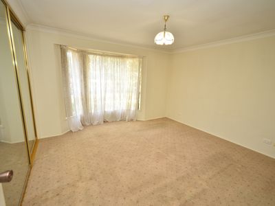 5 Ebelina Crescent, Parkes