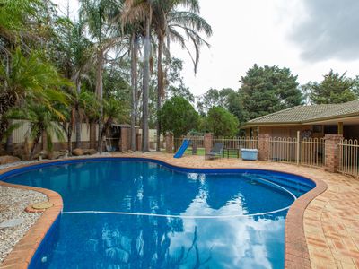 4 Leake Court, Leschenault