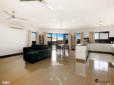 14 Deane Crescent, Rosebery