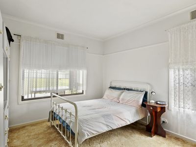 15 Howard Place, Seymour