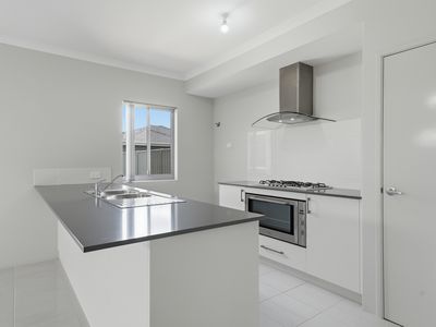 4 Woodloes Street, Piara Waters