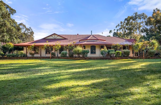 64 Egerton Drive, Serpentine