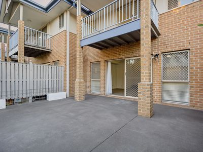 1 / 3 BRONBERG COURT, Southport