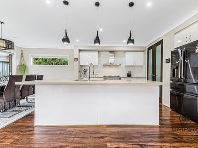 62 Como Parade, Clyde North
