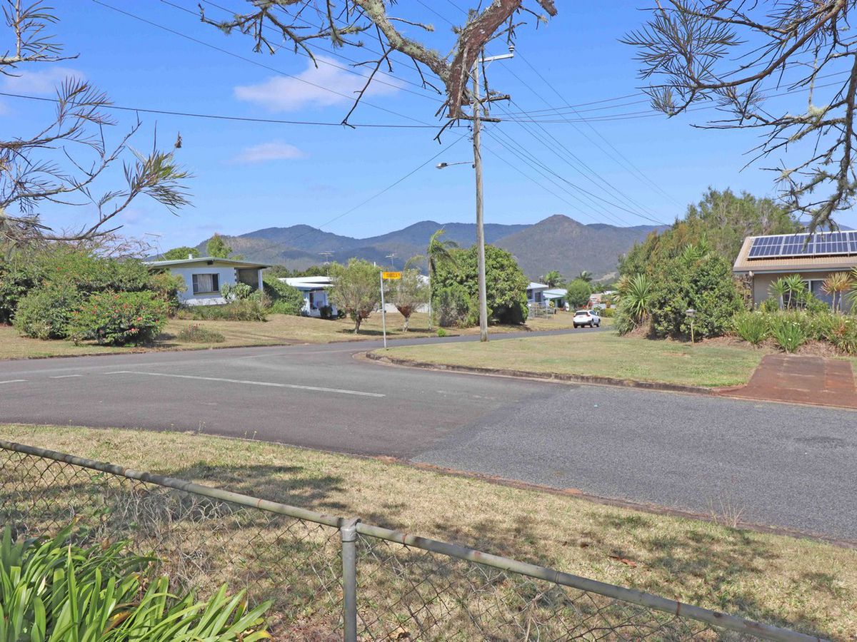 35 Danbulla Crescent, Atherton