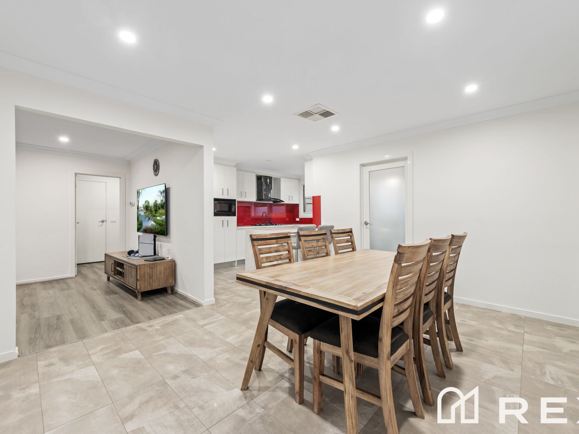 1 / 3 Sydney Parkinson Avenue, Endeavour Hills